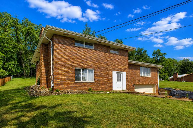 177 S Thompson Lane, Irwin, PA 15642