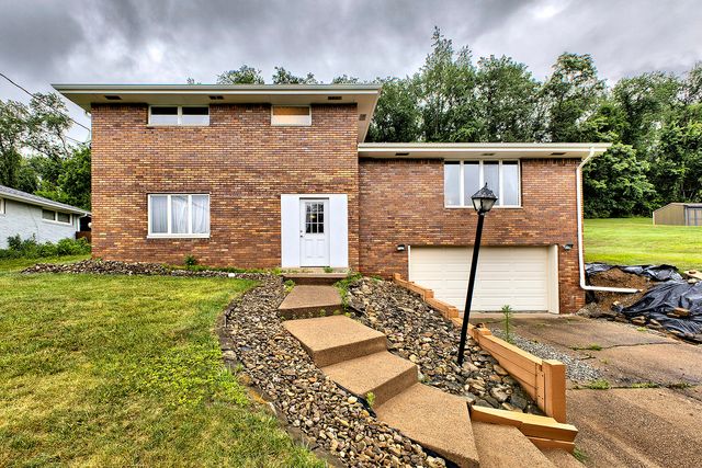 177 S Thompson Lane, Irwin, PA 15642