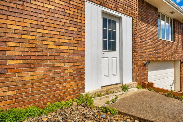 177 S Thompson Lane, Irwin, PA 15642