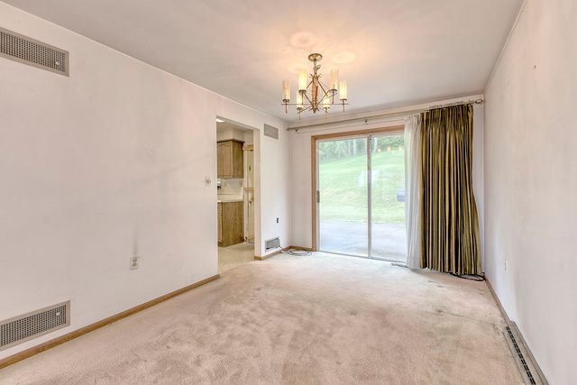 177 S Thompson Lane, Irwin, PA 15642