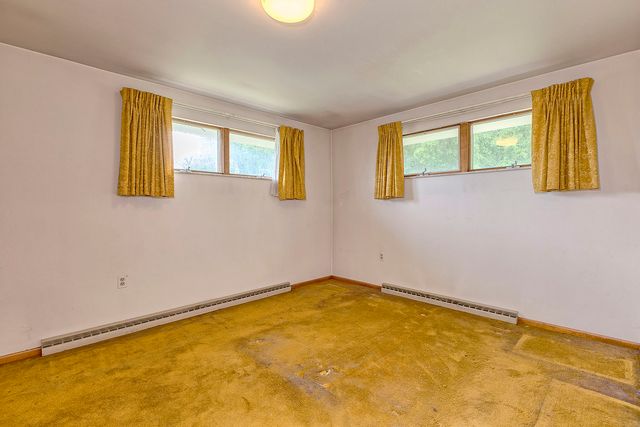 177 S Thompson Lane, Irwin, PA 15642