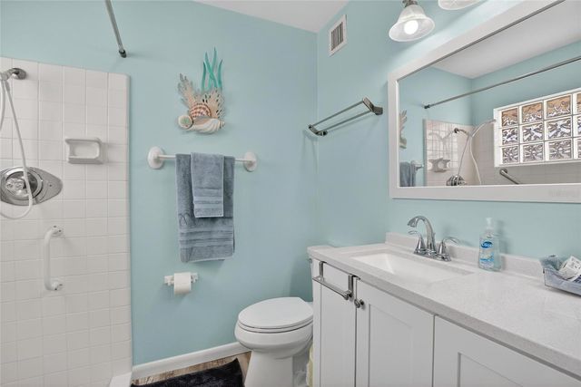 809 OAKMONT AVENUE, Sun City Center, FL 33573