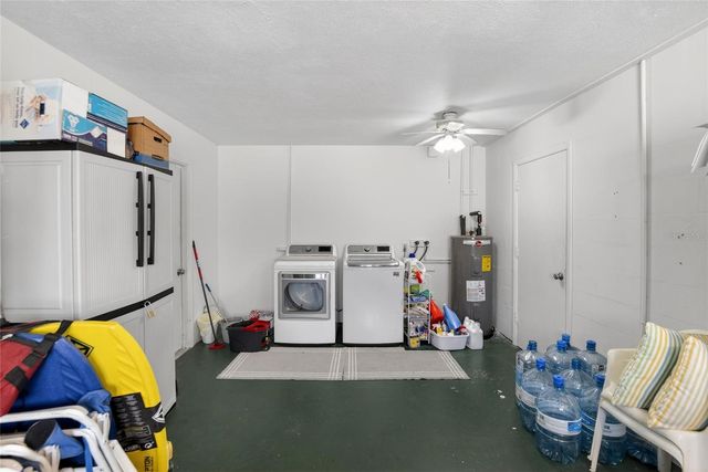 809 OAKMONT AVENUE, Sun City Center, FL 33573