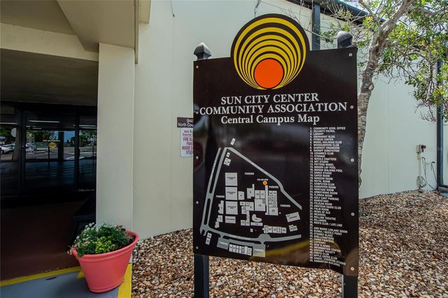 809 OAKMONT AVENUE, Sun City Center, FL 33573