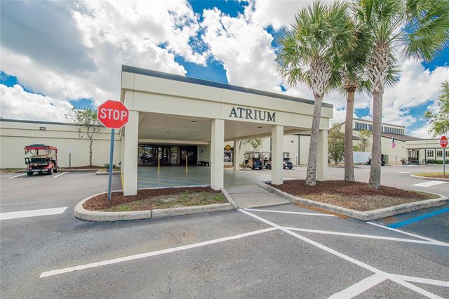 809 OAKMONT AVENUE, Sun City Center, FL 33573