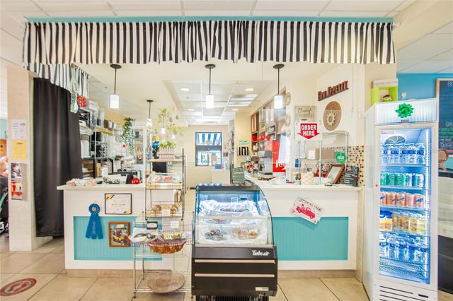 809 OAKMONT AVENUE, Sun City Center, FL 33573