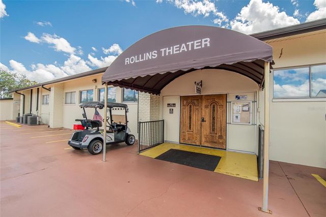 809 OAKMONT AVENUE, Sun City Center, FL 33573