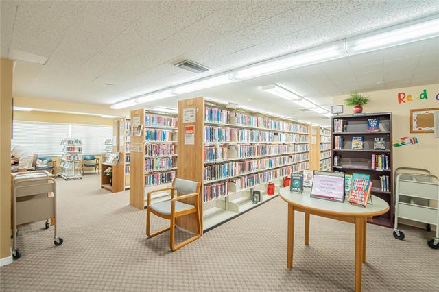 809 OAKMONT AVENUE, Sun City Center, FL 33573