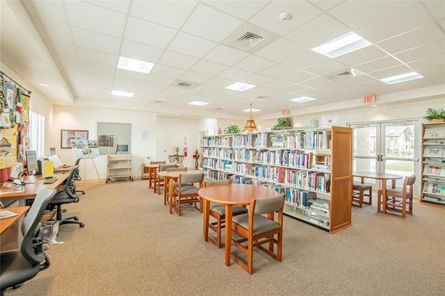 809 OAKMONT AVENUE, Sun City Center, FL 33573