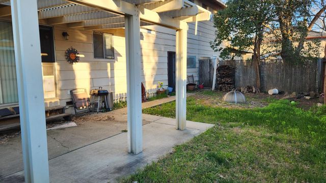 2786 Oak St, Anderson, CA 96077