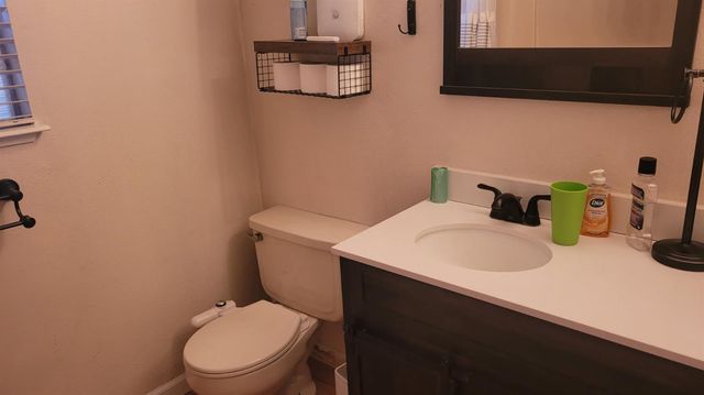 2786 Oak St, Anderson, CA 96077