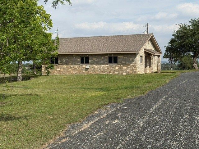 460 Eagle Ridge Rd, Kerrville, TX 78028