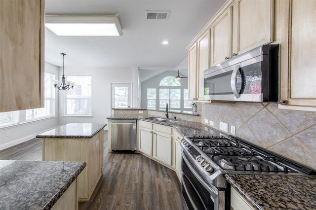 2911 Ledgeside Court, Katy, TX 77494
