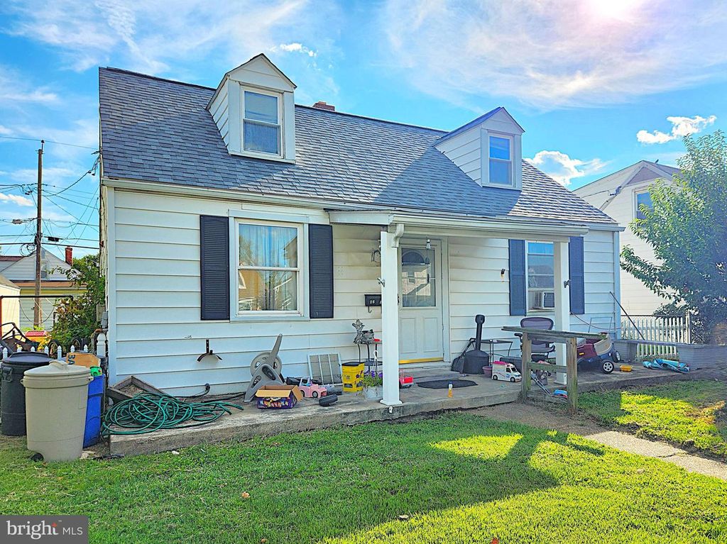 8233 LONGPOINT RD, Baltimore, MD 21222