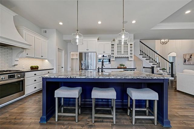 24662 W 126th Terrace, Olathe, KS 66061