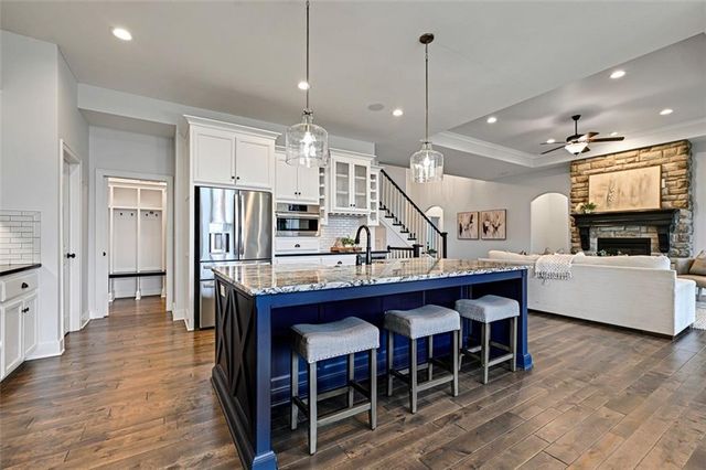 24662 W 126th Terrace, Olathe, KS 66061