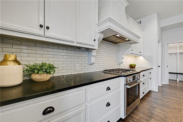 24662 W 126th Terrace, Olathe, KS 66061