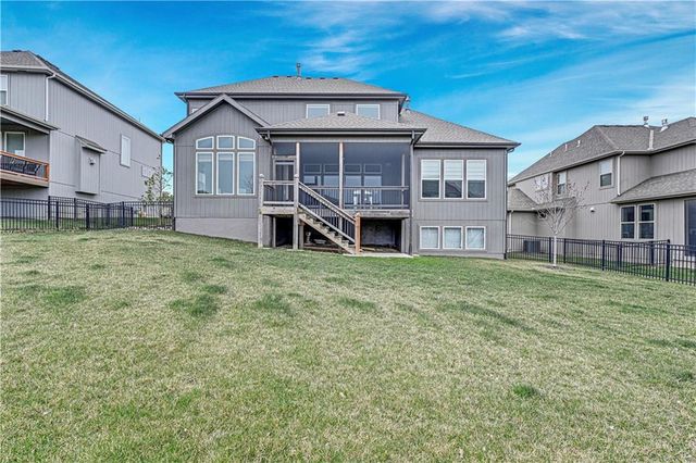 24662 W 126th Terrace, Olathe, KS 66061