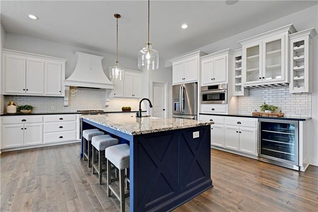 24662 W 126th Terrace, Olathe, KS 66061