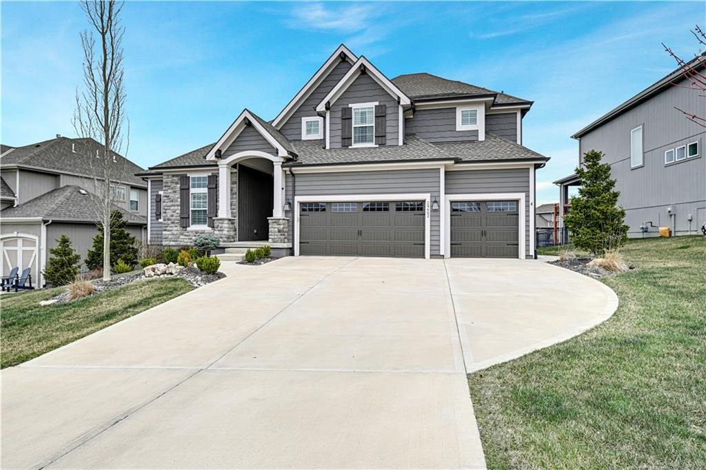 24662 W 126th Terrace, Olathe, KS 66061