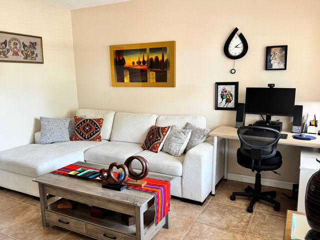 2160 NE 56th Court 107, Fort Lauderdale, FL 33308