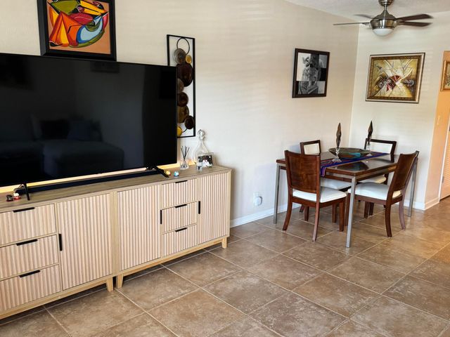 2160 NE 56th Court 107, Fort Lauderdale, FL 33308