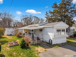 23 Linden Avenue North, Westbrook, CT 06498