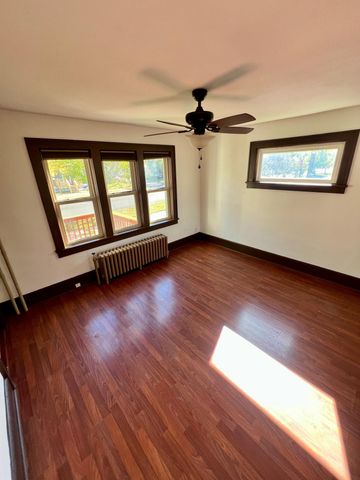 1129 16th Avenue E, Hibbing, MN 55746