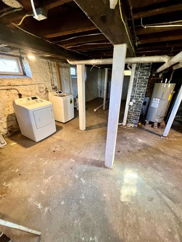 1129 16th Avenue E, Hibbing, MN 55746