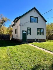 1129 16th Avenue E, Hibbing, MN 55746