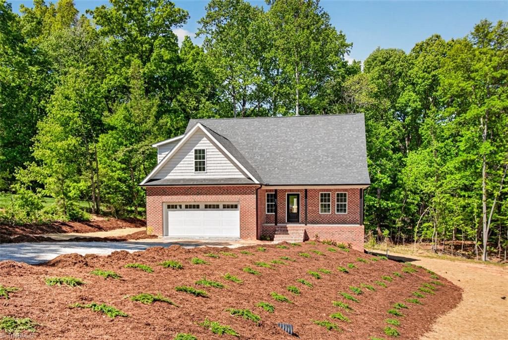 975 Chamberlin Drive, Asheboro, NC 27205