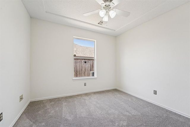 636 Hunters Way, Mustang, OK 73064