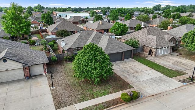 636 Hunters Way, Mustang, OK 73064