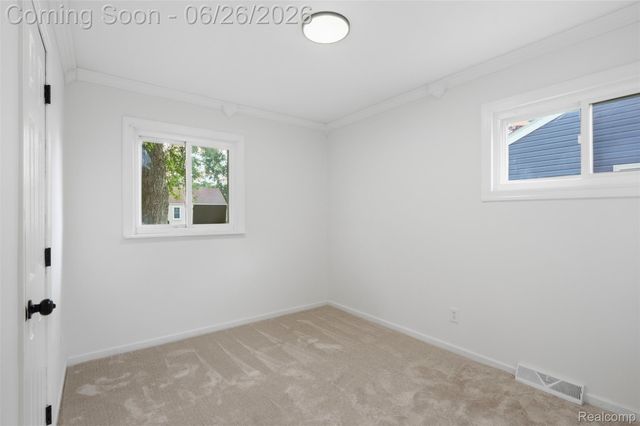 27320 Delton Street, Madison Heights, MI 48071