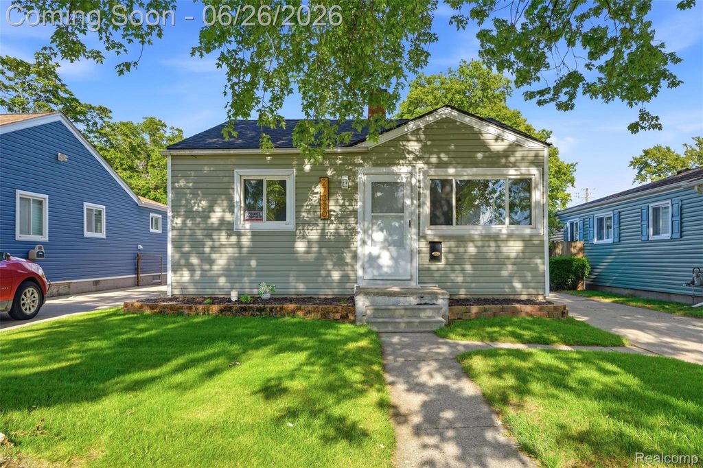 27320 Delton Street, Madison Heights, MI 48071