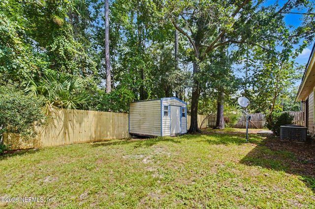 1533 KINGFISHER Lane N, Jacksonville, FL 32218
