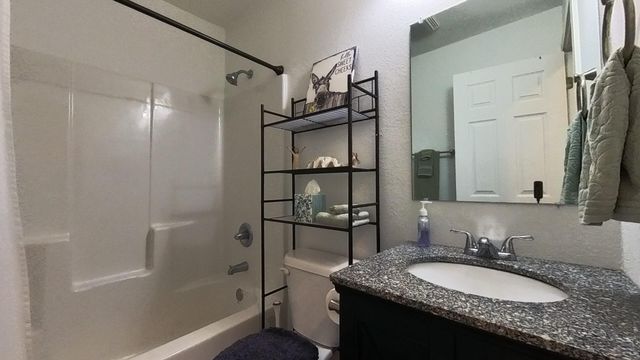 1052 6th Street, West Plains, MO 65775