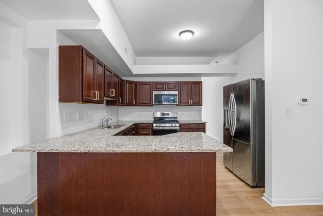 1 S KRESSON ST, Baltimore, MD 21224