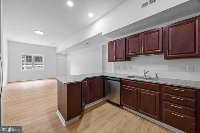1 S KRESSON ST, Baltimore, MD 21224