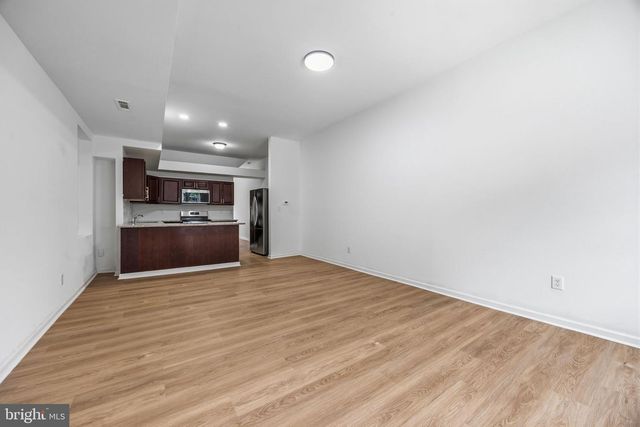1 S KRESSON ST, Baltimore, MD 21224