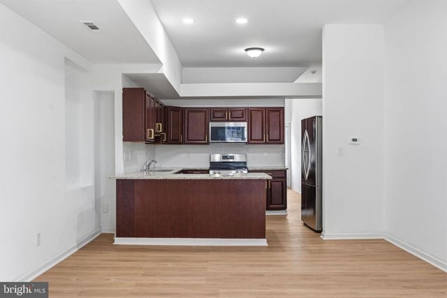 1 S KRESSON ST, Baltimore, MD 21224