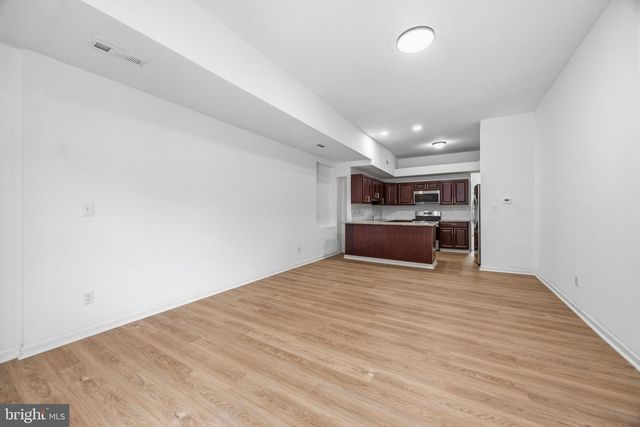 1 S KRESSON ST, Baltimore, MD 21224