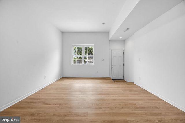 1 S KRESSON ST, Baltimore, MD 21224