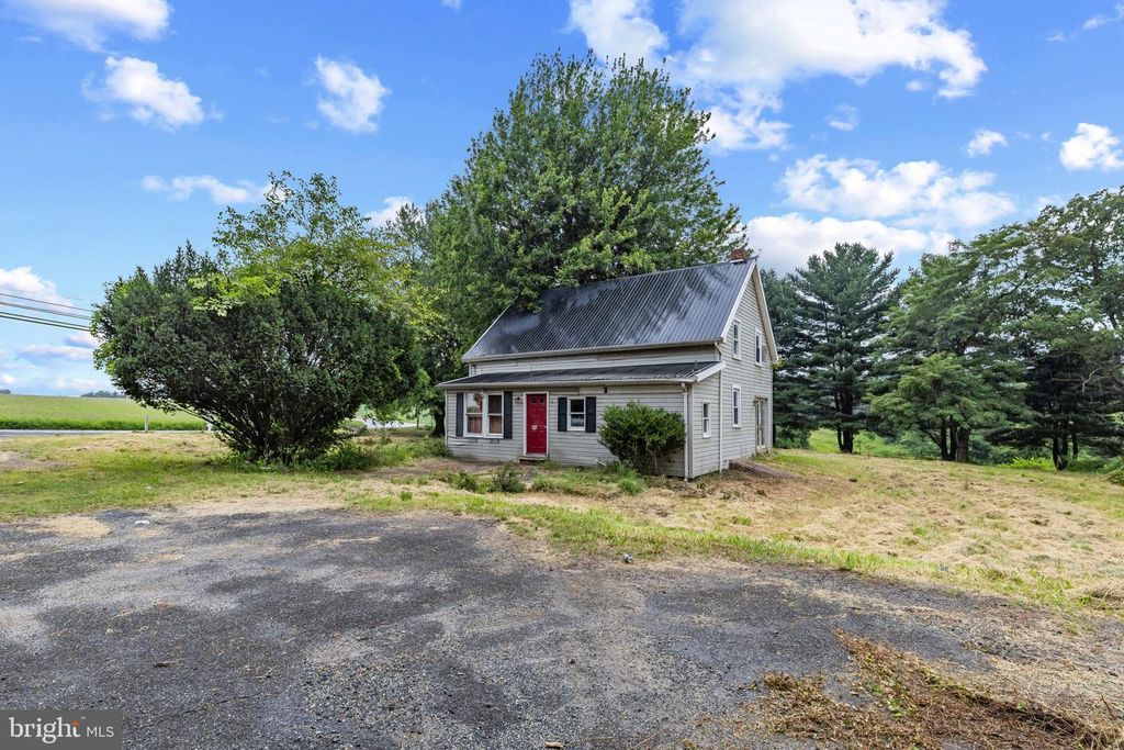 26130 MULLINIX MILL RD, Mount Airy, MD 21771