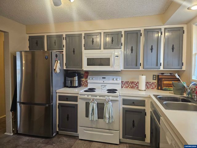 4788 Adobe St SE, Salem, OR 97317