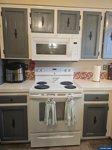 4788 Adobe St SE, Salem, OR 97317