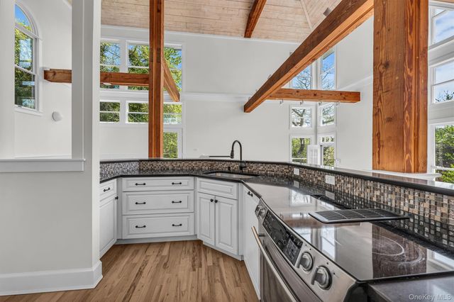 238 Beaver Dam Road, Brookhaven, NY 11719