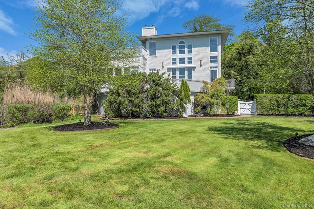 238 Beaver Dam Road, Brookhaven, NY 11719