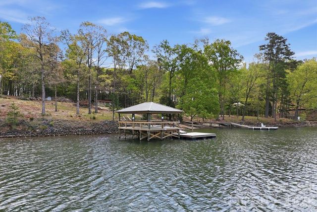 21217 Lake Run Drive, Charlotte, NC 28278