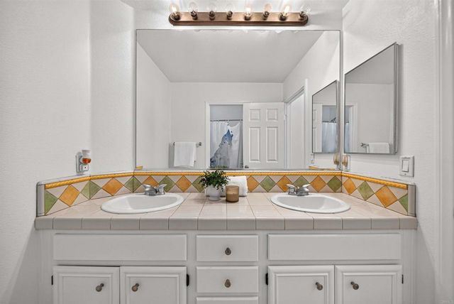 1702 Kenwood Place, San Marcos, CA 92078